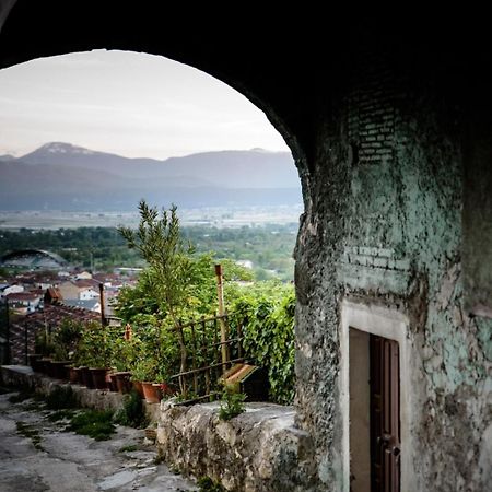 Lavistadeisogni Antica Челано Екстериор снимка