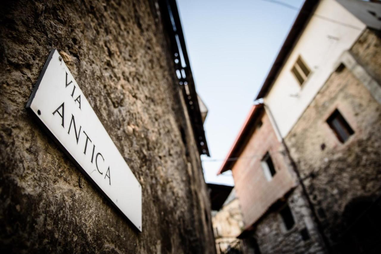 Lavistadeisogni Antica Челано Екстериор снимка